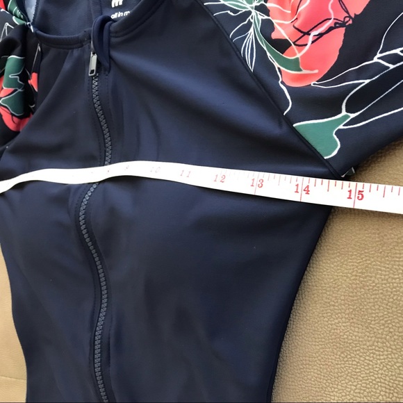 ❌Sold❌New All In Motion rash guard one piece swimsuit with long sleeves - Picture 6 of 11